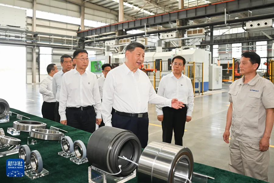 习近平：坚定信心推动高质量发展高效能治理 奋力谱写中原大地推进中国式现代化新篇章.jpg